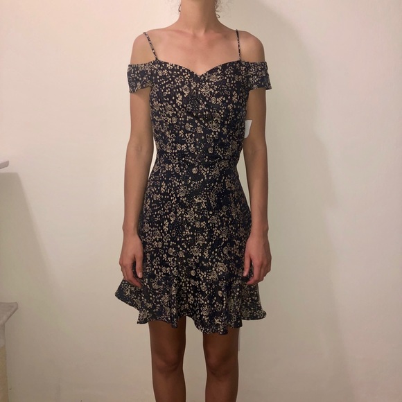 NEW ZARA ELEGANT FLORAL SUMMER DRESS - Picture 2 of 2